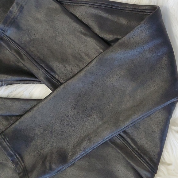 Spanx black faux leather leggings size S - Picture 12 of 13